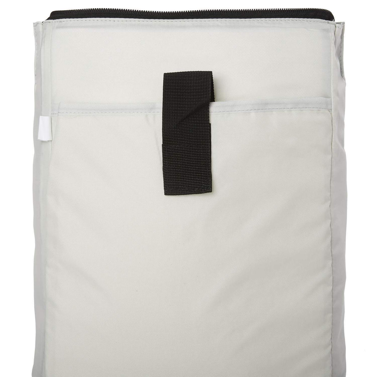 Ela Mo™ Daypack Rucksack | Mintgrey. Innenbereich des Rucksacks mit separatem Laptopfach.