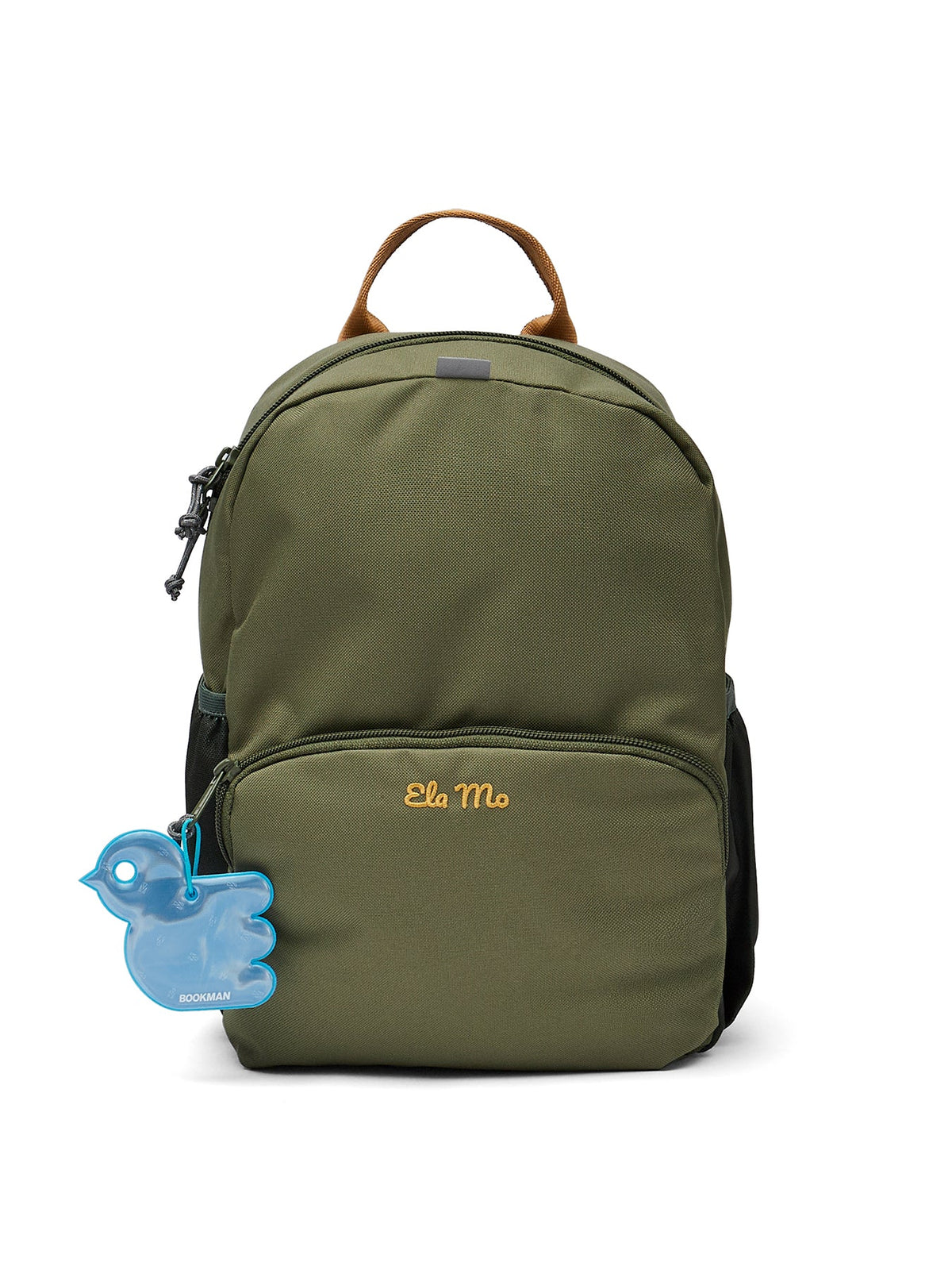 Ela Mo™ Kinderrucksack (3-6 Jahre) | Forrest Green. Ein grüner Rucksack mit BOOKMAN Bird Blue am Reißverschluss.