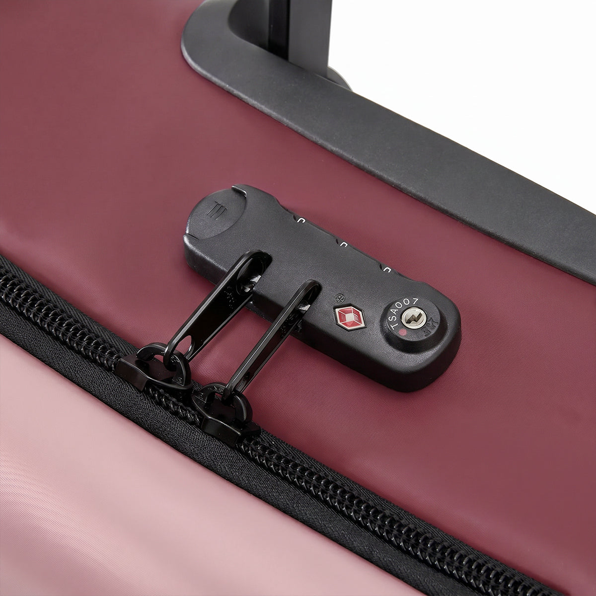 Ela Mo™ Reisetasche mit Rollen 78 Liter | Coated Edition Dark Berry
