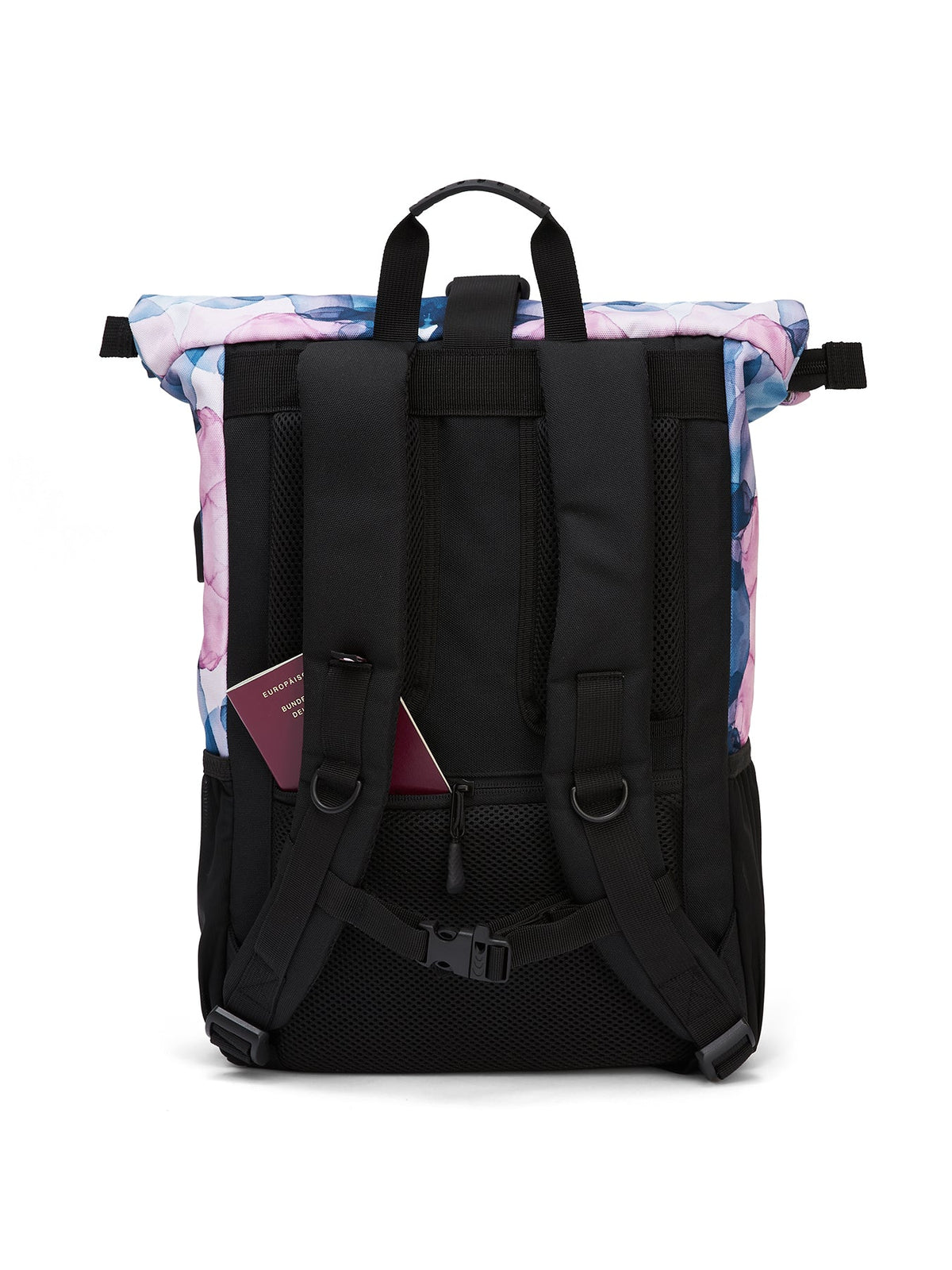 Ela Mo™ Rolltop Rucksack | Aqua. Die Rückseite des Rucksacks mit einem Außenfach und Schulterriemen.