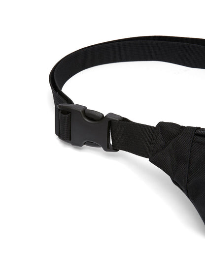 Ela Mo™ Hipbag  | Black.  Ein Hipbag mit Klickverschluss am Gurtelriemen.