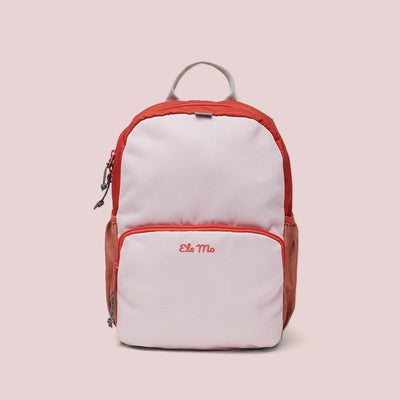 Ela Mo™ Kinderrucksack (3-6 Jahre) | Cotton Candy. Der Rucksack in Rosafarben auf hellrosa Hintergrund.