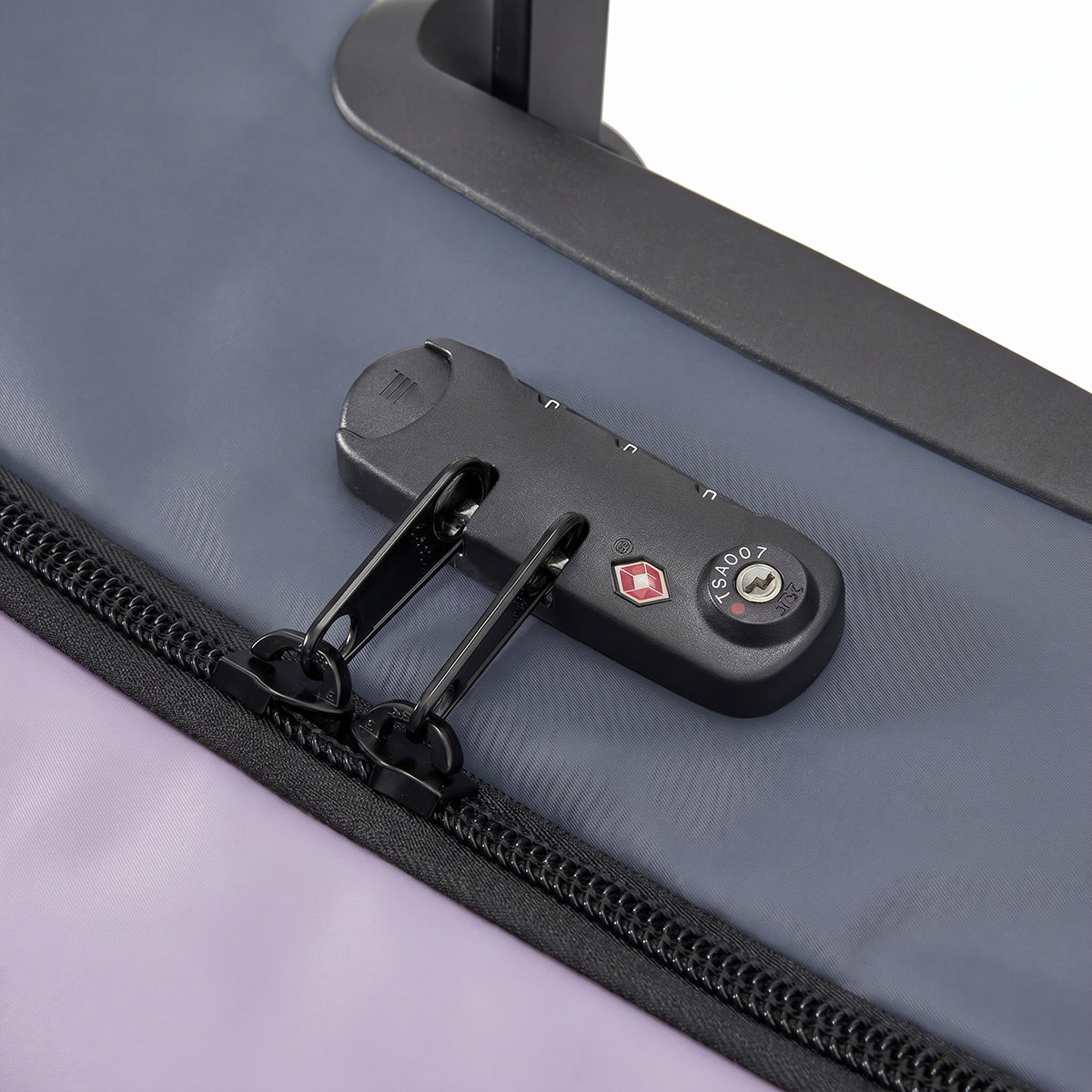 Ela Mo™ Reisetasche mit Rollen 78 Liter | Coated Edition Fuchsie