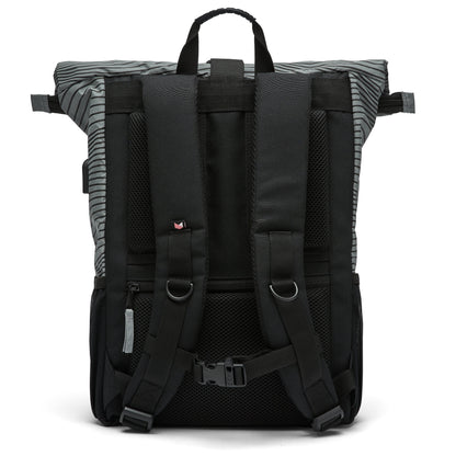 Ela Mo™ Rolltop Rucksack Night Edition | Wave. Die Rückseite des Rucksacks mit Schulterriemen und Außenfach.